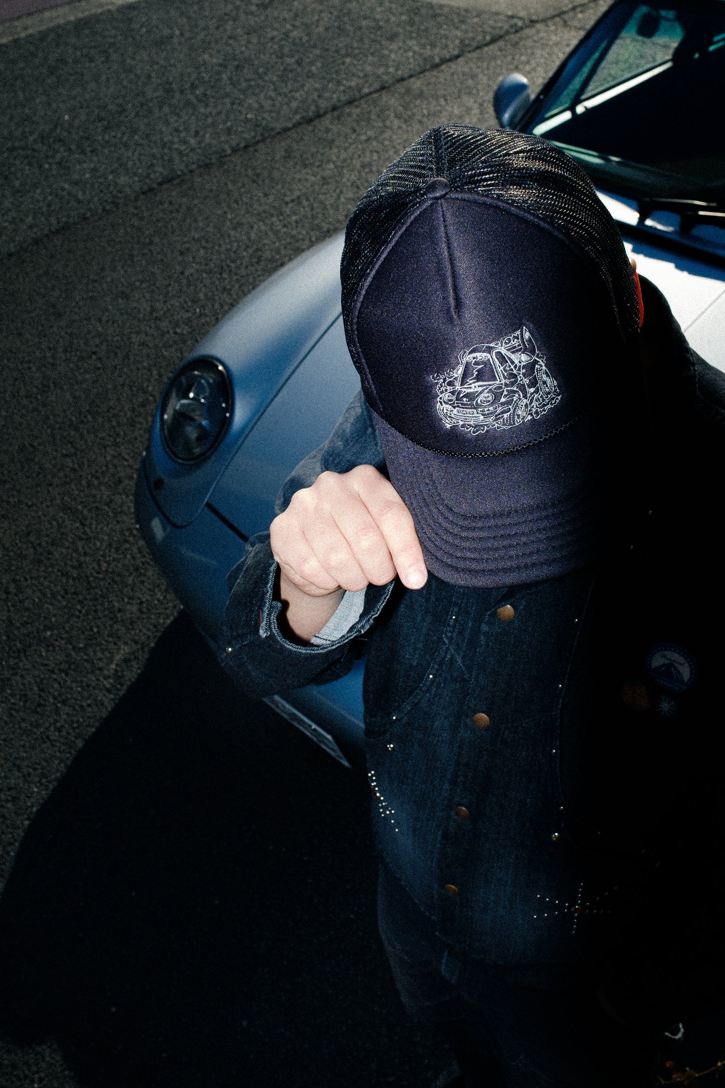 COVER CAR TRUCKER HAT